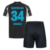 Billiga Bayer Leverkusen Granit Xhaka #34 Barnkläder Tredje fotbollskläder till baby 2024-25 Kortärmad (+ Korta byxor)